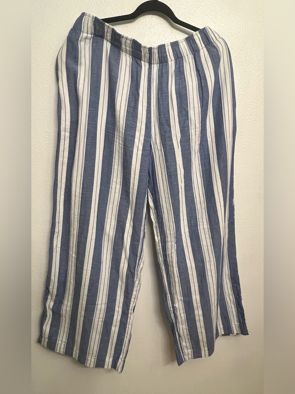 Old Navy High Waist Striped Wide-Leg Pants - Picture 2 of 6